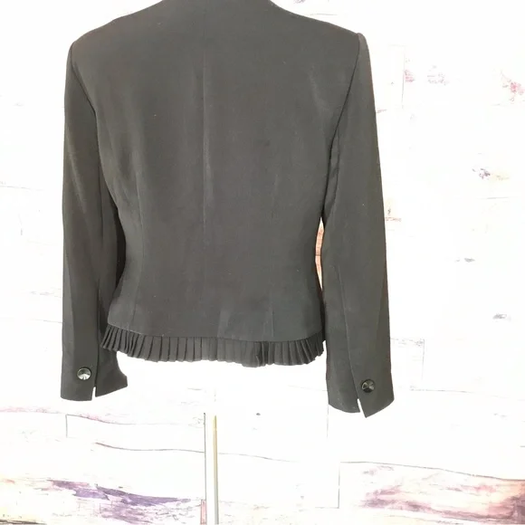 Sag Harbor Black Suit Jacket - Picture 7 of 9